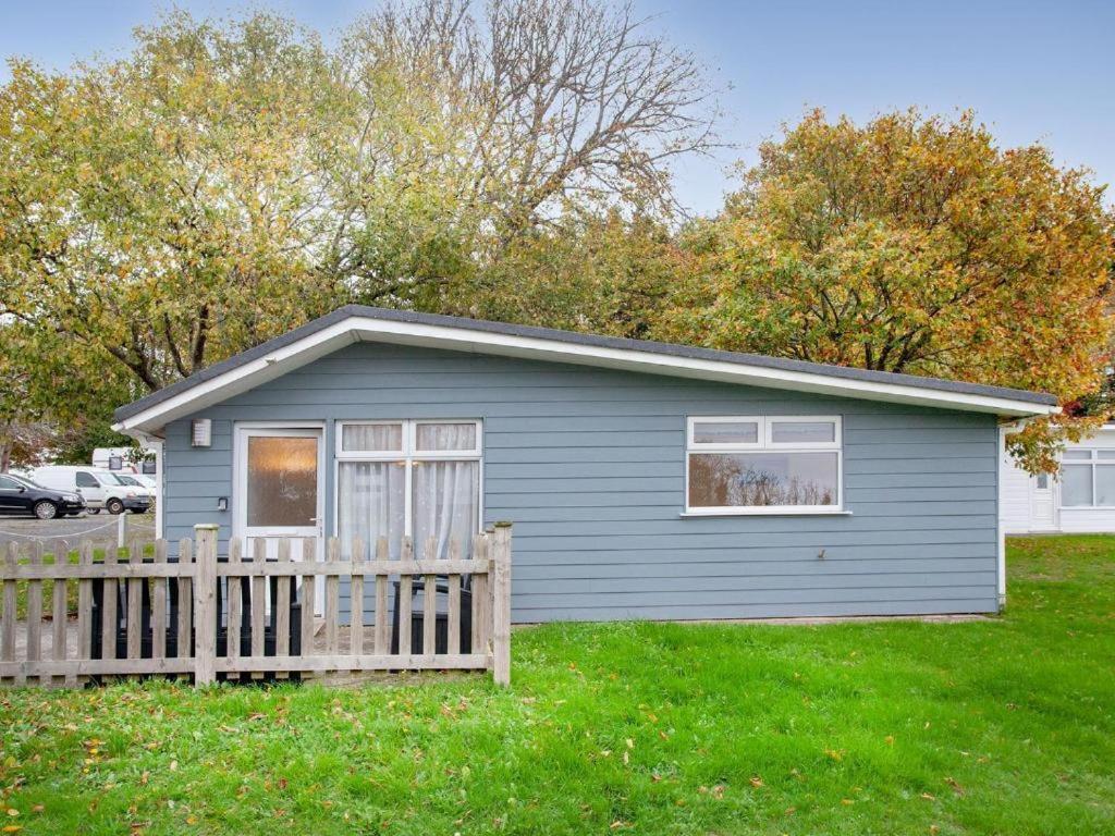 Sunnydaze-Detached Chalet With 2 Bedrooms And 2 Bathrooms And Private Parking Outside Door Dartmouth Exterior photo